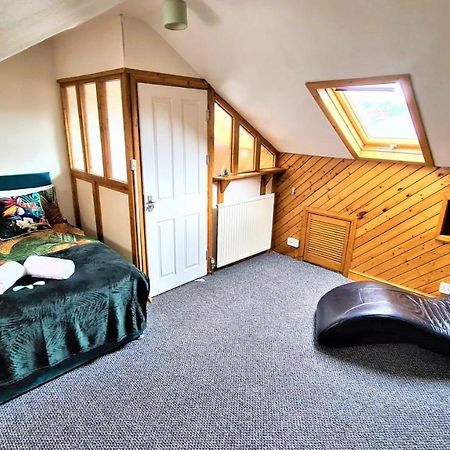 Lovely Spacious 5 Bedroom Home Near Chester City Centre Экстерьер фото